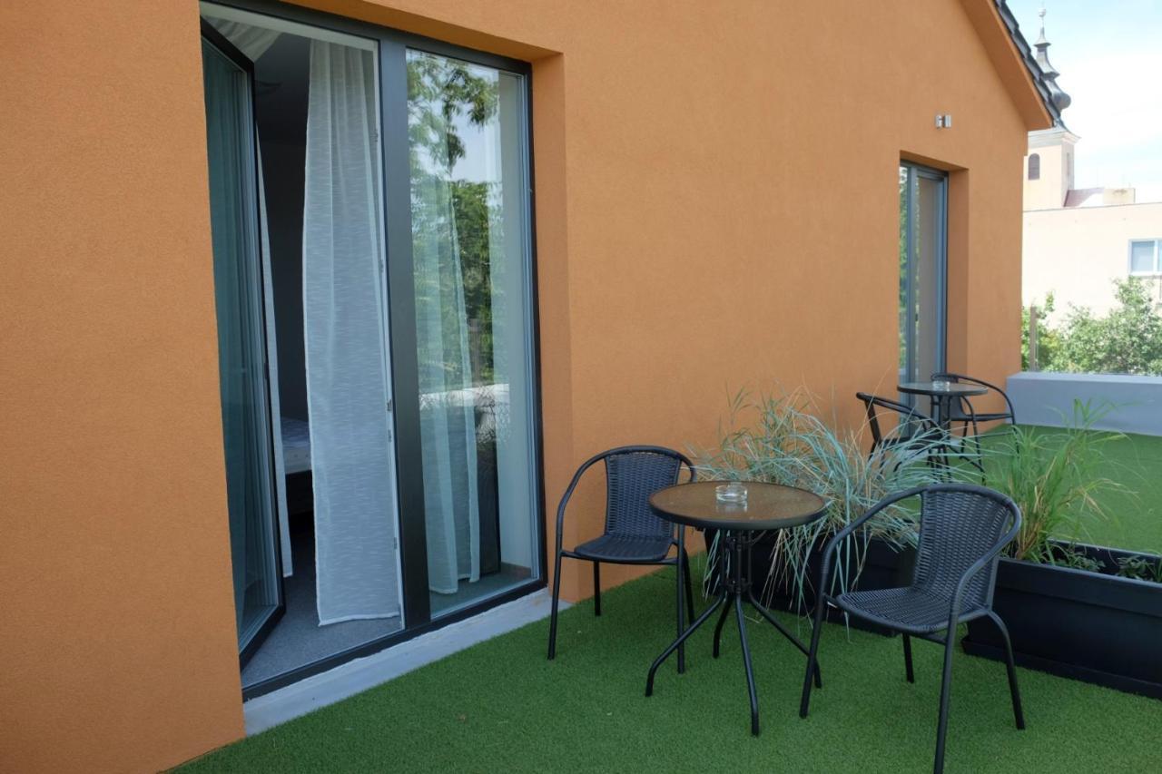 Penzion Pod Brezami** Nitra Exterior foto