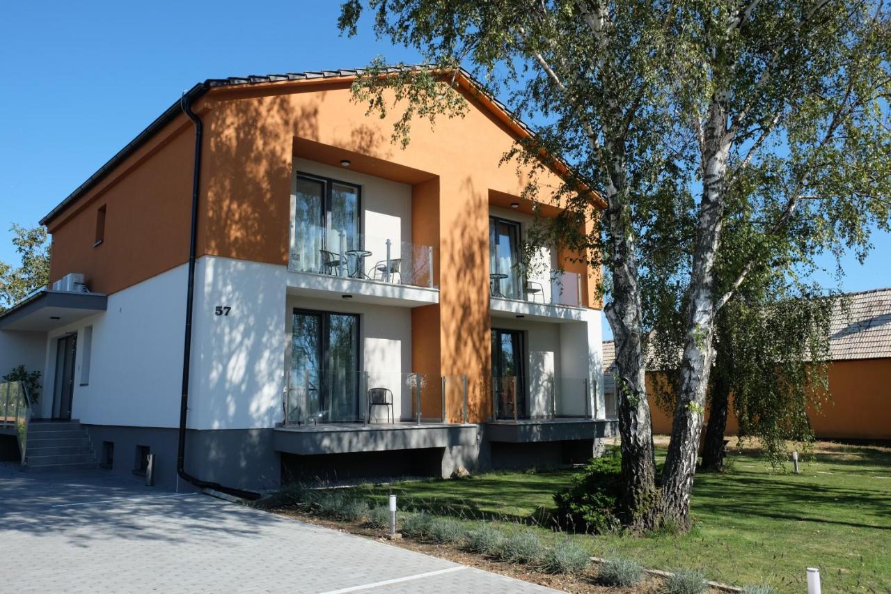 Penzion Pod Brezami** Nitra Exterior foto