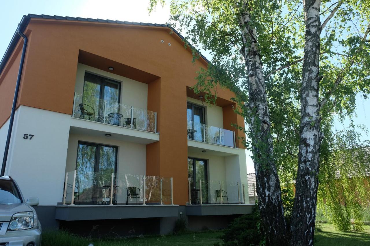 Penzion Pod Brezami** Nitra Exterior foto